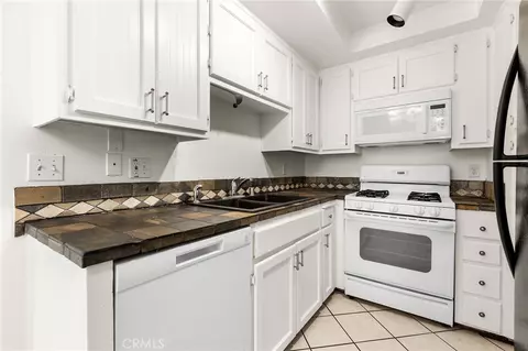 Kitchen - 1269 Edwards St #12, Redlands, CA 92374 photo 3 of 4
