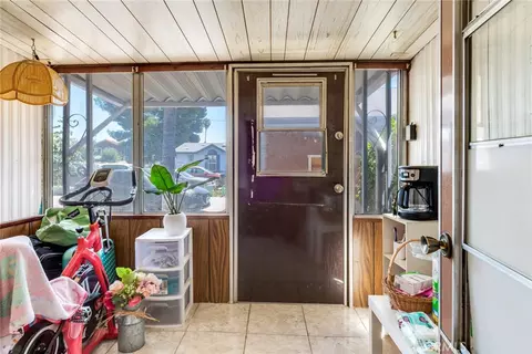 433 Diamond, Perris, CA 92571 photo 16