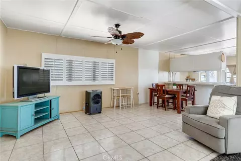 433 Diamond, Perris, CA 92571 photo 11