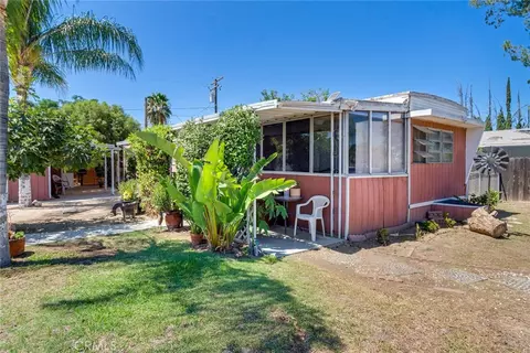 433 Diamond, Perris, CA 92571 photo 2