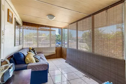 433 Diamond, Perris, CA 92571 photo 3