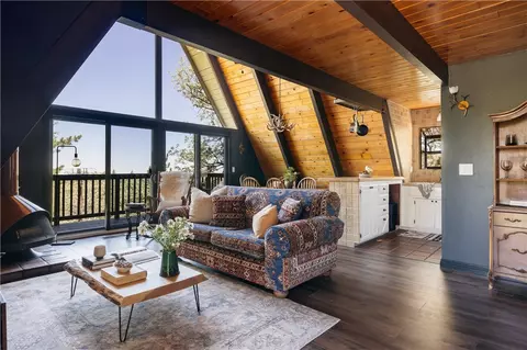 Living - 1457 Yosemite, Lake Arrowhead, CA 92352 photo 1 of 7