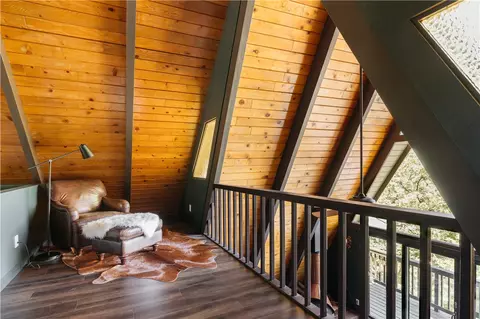 Entry Way - 1457 Yosemite, Lake Arrowhead, CA 92352 photo 3 of 3