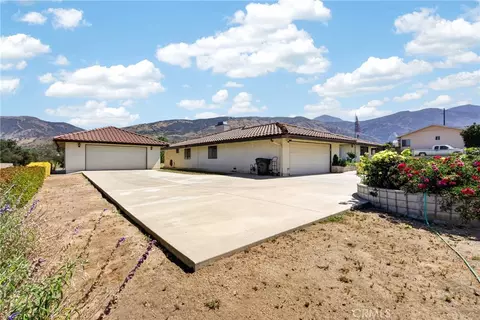 Exterior - 35174 Ivy, Yucaipa, CA 92399 photo 2 of 6
