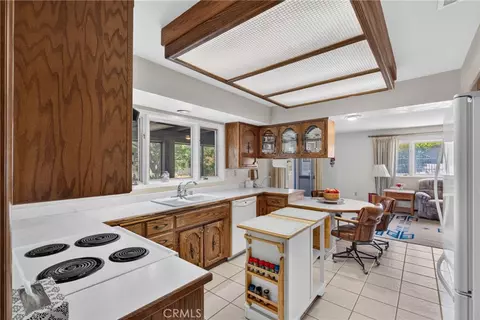 Kitchen - 35174 Ivy, Yucaipa, CA 92399 photo 1 of 2