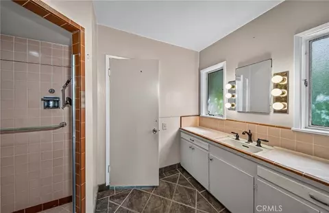 Bath - 604 E Mariposa, Redlands, CA 92373 photo 2 of 2