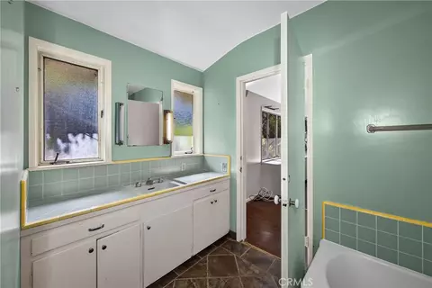 Bath - 604 E Mariposa, Redlands, CA 92373 photo 1 of 2