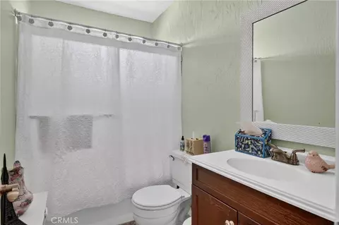Bath - 1127 Yukon, Lake Arrowhead, CA 92352 photo 1 of 1