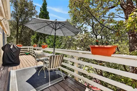 Exterior - 1127 Yukon, Lake Arrowhead, CA 92352 photo 3 of 10