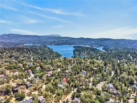 View/Area - 1127 Yukon, Lake Arrowhead, CA 92352 photo 2 of 3