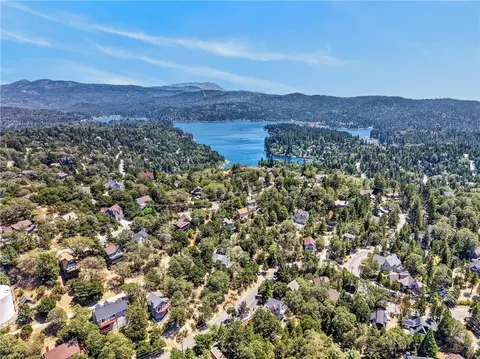 View/Area - 1127 Yukon, Lake Arrowhead, CA 92352 photo 3 of 3