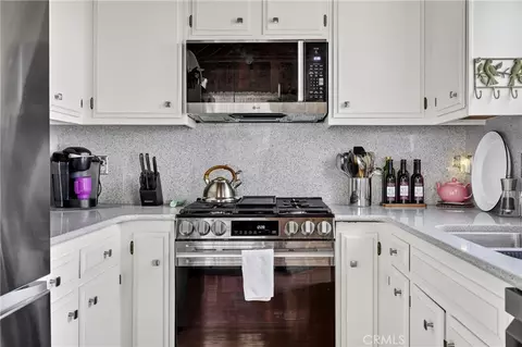 Kitchen - 1127 Yukon, Lake Arrowhead, CA 92352 photo 1 of 4