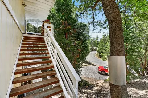 Exterior - 1127 Yukon, Lake Arrowhead, CA 92352 photo 4 of 10