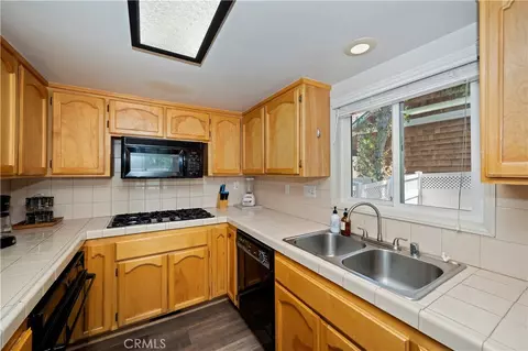 Kitchen - 1035 Butte Ave, Big Bear City, CA 92314 photo 3 of 4