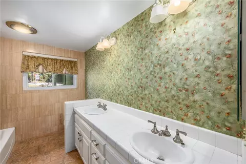 Bath - 36268 Highland Ave, Yucaipa, CA 92399 photo 5 of 6