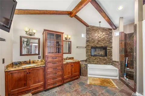 Bath - 36268 Highland Ave, Yucaipa, CA 92399 photo 2 of 6