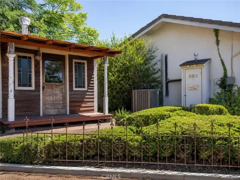 Exterior - 36268 Highland Ave, Yucaipa, CA 92399 photo 6 of 20