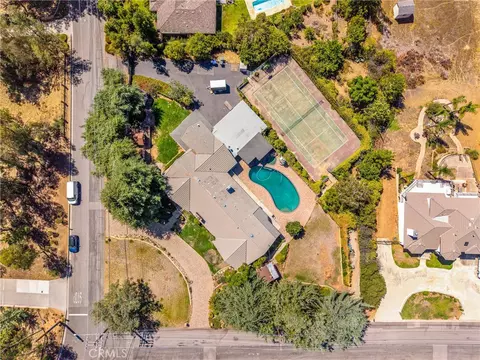 View/Area - 36268 Highland Ave, Yucaipa, CA 92399 photo 2 of 7