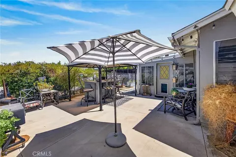 Exterior - 34336 Pecan Ave, Yucaipa, CA 92399 photo 8 of 9