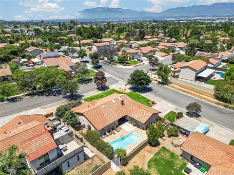 View/Area - 161 Channing St, Redlands, CA 92373 photo 4 of 7