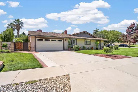 Exterior - 161 Channing St, Redlands, CA 92373 photo 4 of 10