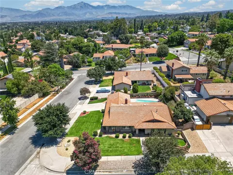 View/Area - 161 Channing St, Redlands, CA 92373 photo 5 of 7
