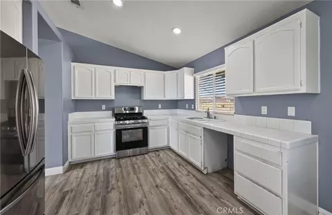 Kitchen - 11922 Bornite Ave, Hesperia, CA 92345 photo 1 of 2