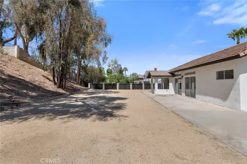 Exterior - 1074 Basilone Dr, Riverside, CA 92506 photo 3 of 8