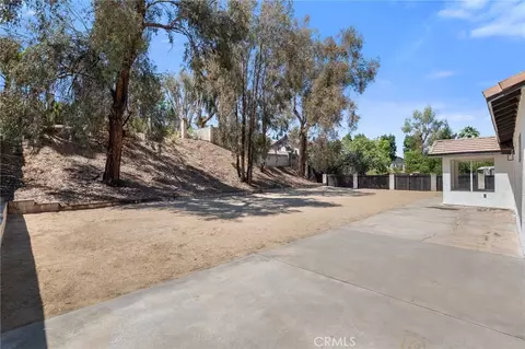 Exterior - 1074 Basilone Dr, Riverside, CA 92506 photo 7 of 8