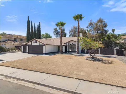 Exterior - 1074 Basilone Dr, Riverside, CA 92506 photo 1 of 8