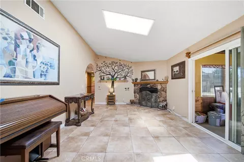 Living - 14310 Choco Rd, Apple Valley, CA 92307 photo 2 of 2