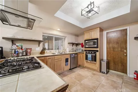 Kitchen - 14310 Choco Rd, Apple Valley, CA 92307 photo 3 of 3