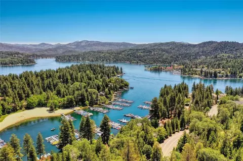 27457 N Bay, Lake Arrowhead, CA 92352 photo 2
