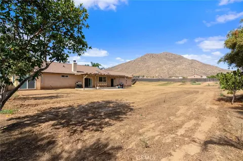 Exterior - 288 Carlin, Riverside, CA 92507 photo 5 of 7