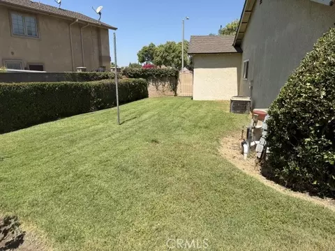Exterior - 2849 Canterbury Trl, Ontario, CA 91761 photo 4 of 5