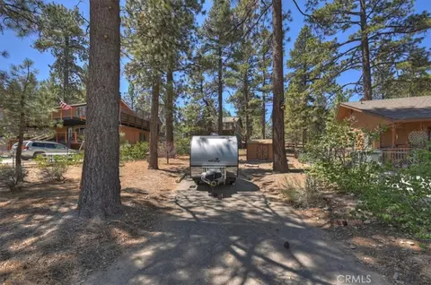 Exterior - 1412 Malabar, Big Bear City, CA 92314 photo 6 of 10