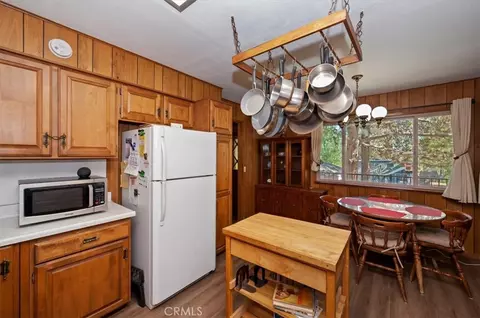 Kitchen - 1412 Malabar, Big Bear City, CA 92314 photo 2 of 3