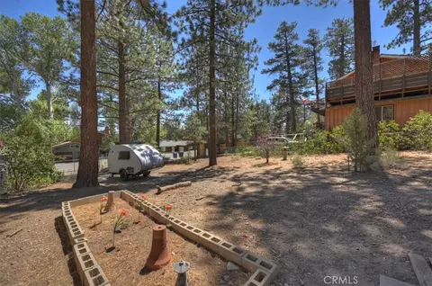 Exterior - 1412 Malabar, Big Bear City, CA 92314 photo 7 of 10