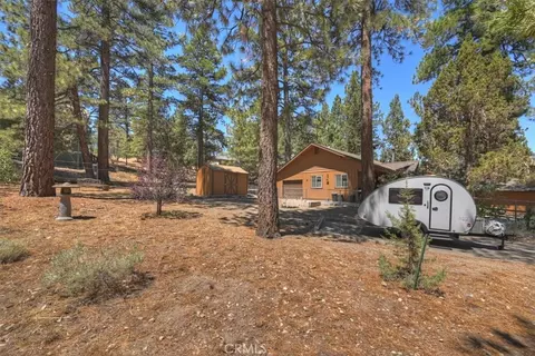 Exterior - 1412 Malabar, Big Bear City, CA 92314 photo 1 of 10