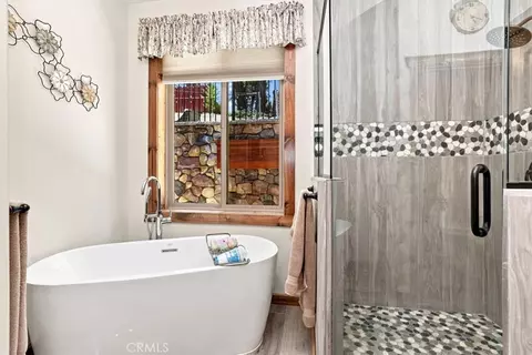 Bath - 734 Tehama, Big Bear Lake, CA 92315 photo 4 of 6