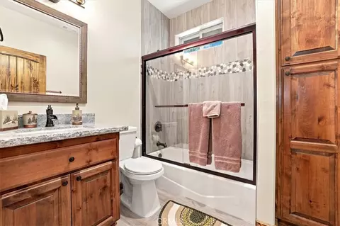 Bath - 734 Tehama, Big Bear Lake, CA 92315 photo 6 of 6