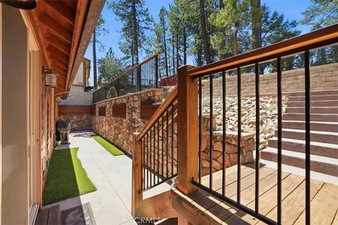 Exterior - 734 Tehama, Big Bear Lake, CA 92315 photo 5 of 10