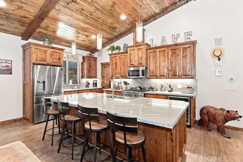 Kitchen - 734 Tehama, Big Bear Lake, CA 92315 photo 4 of 8