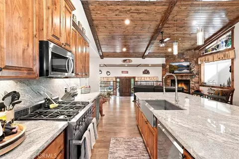 Kitchen - 734 Tehama, Big Bear Lake, CA 92315 photo 7 of 8