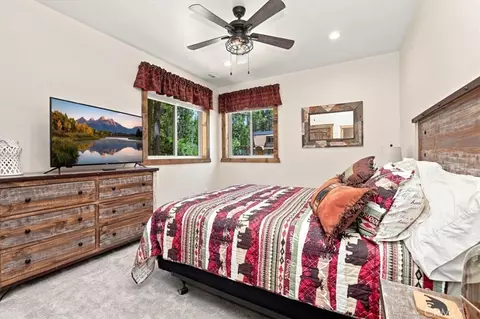 Bedroom - 734 Tehama, Big Bear Lake, CA 92315 photo 6 of 6