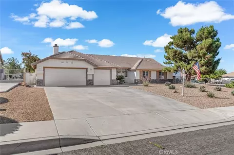 Exterior - 19651 Ottawa Rd, Apple Valley, CA 92308 photo 4 of 16