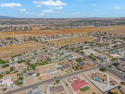 View/Area - 19651 Ottawa Rd, Apple Valley, CA 92308 photo 9 of 12