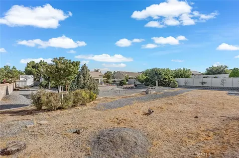 Exterior - 19651 Ottawa Rd, Apple Valley, CA 92308 photo 13 of 16