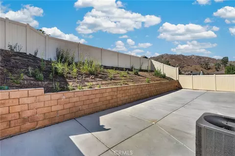 21417 Nicholas Dr, Riverside, CA 92507 photo 4