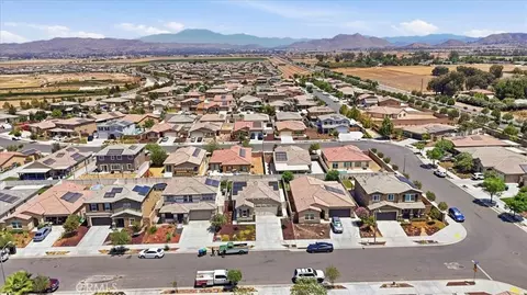 View/Area - 2415 Wild Oak Ct, Perris, CA 92570 photo 2 of 3